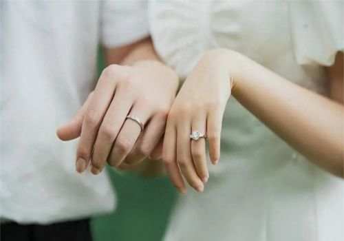 离婚了如何让对方还钱